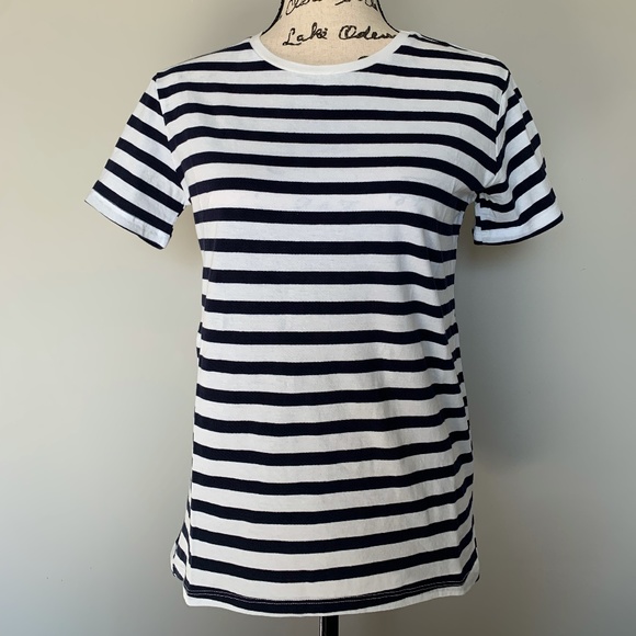 Zara Basic T-Shirt - Picture 2 of 4